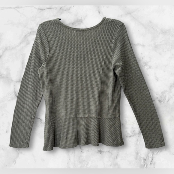 Paper Crane Anthropologie Waffle Knit Thermal Long Sleeve Ruffle Hem Top Size S - Picture 4 of 8